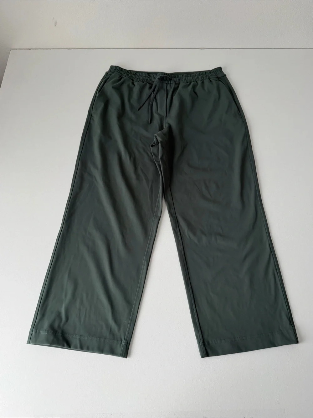 Lululemon Straight Leg Luxtreme Pant